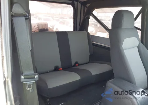 2005 Jeep Wrangler Unlimited из США, поврежденный, VIN 1J4FA44S85P335204